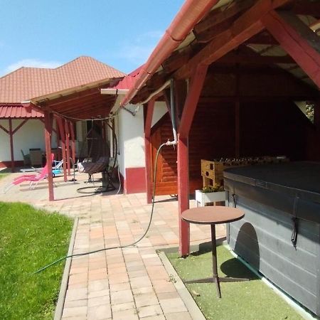 Kifog-Lak Vendégház Poroszló Exterior foto