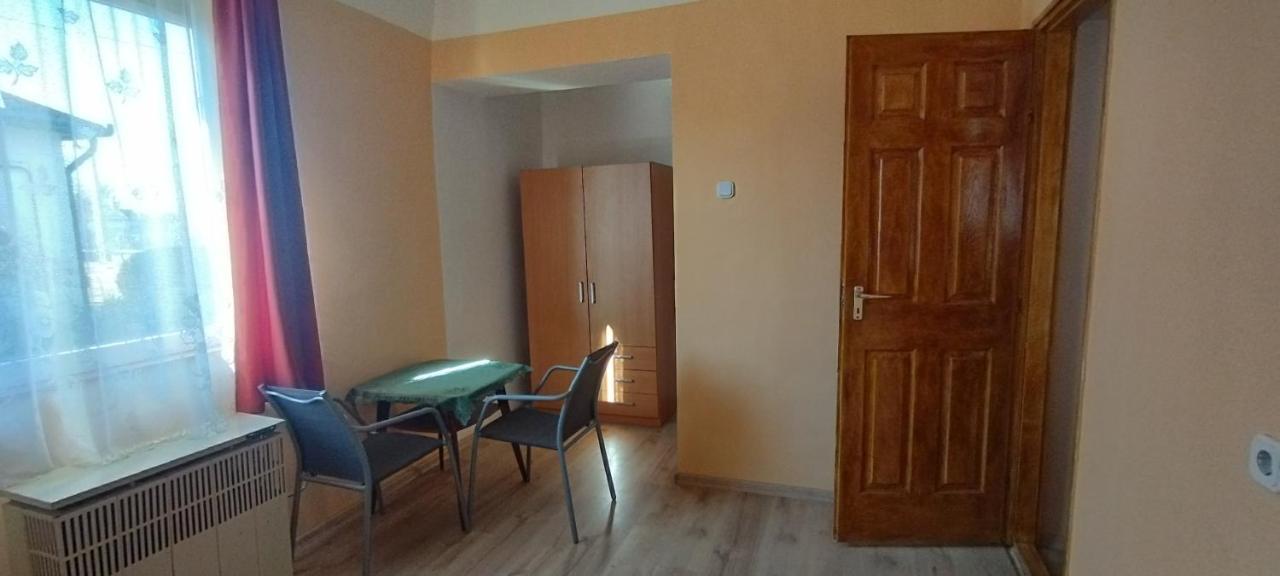 Kifog-Lak Vendégház Poroszló Exterior foto