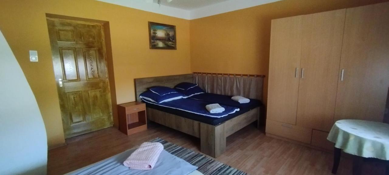 Kifog-Lak Vendégház Poroszló Exterior foto